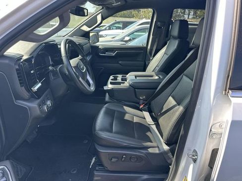 Used 2025 GMC Sierra 1500 SLT image 6