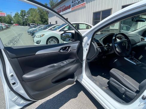 Used 2016 Nissan Sentra S FWD image 10