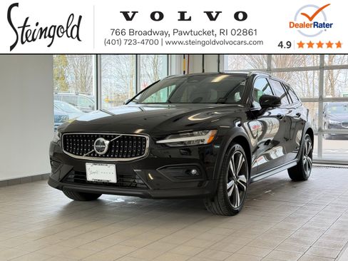 Used 2024 Volvo V60 B5 Cross Country Plus w/ Protection Package Premier image 1