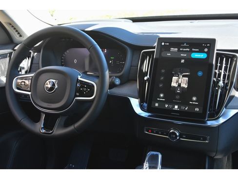 New 2026 Volvo XC90 T8 Ultra w/ Protection Package Premier AWD/4WD image 19
