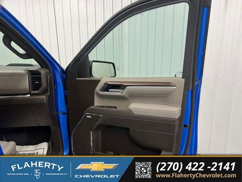Used 2025 Chevrolet Silverado 1500 LT Trail Boss w/ LT Trail Boss Premium Package AWD/4WD image 10