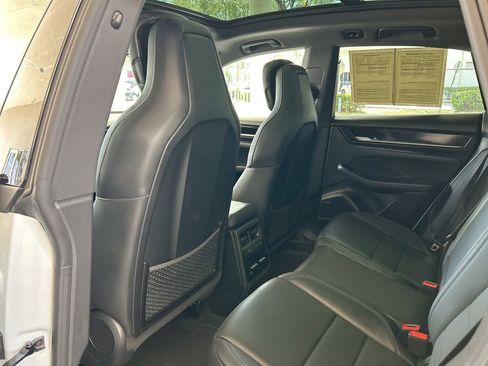 Used 2025 Porsche Macan Electric image 36