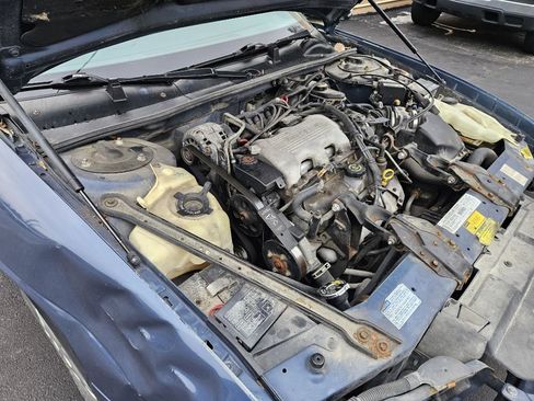 Used 1997 Chevrolet Lumina w/ Preferred Equipment Group 1 image 18