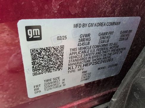 Used 2025 Chevrolet Trax LT w/ LT Convenience Package FWD image 35
