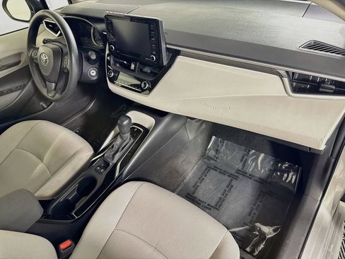 Certified 2022 Toyota Corolla LE FWD image 30