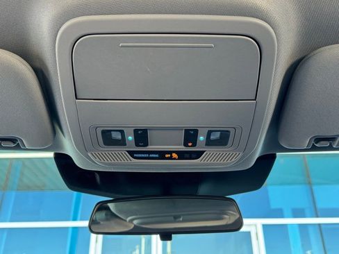 Used 2022 Ford Explorer XLT w/ Equipment Group 202A image 21