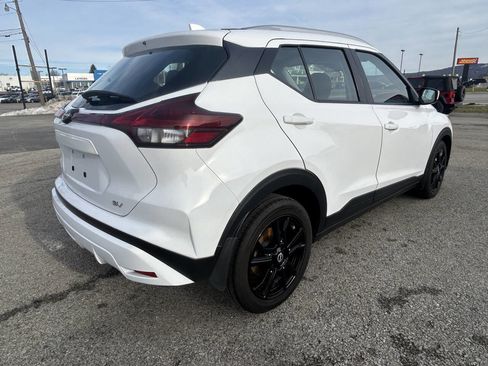 Used 2022 Nissan Kicks SV image 5