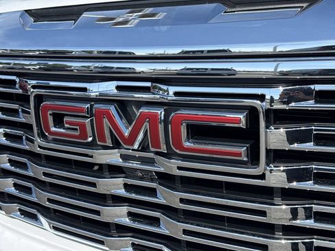 Used 2022 GMC Sierra 1500 Denali AWD/4WD image 33