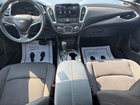 Used 2020 Chevrolet Malibu LT FWD image 18