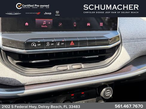 Certified 2022 Jeep Compass Latitude w/ Sun and Sound Group FWD image 21