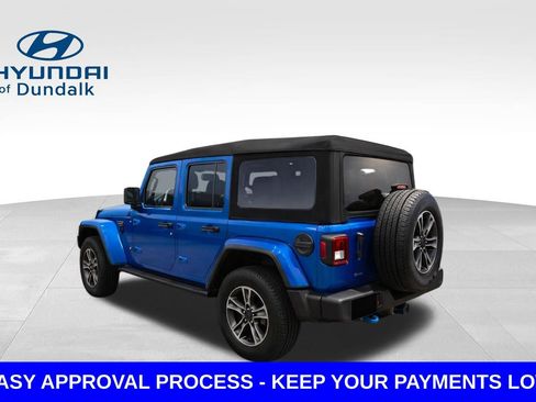 Used 2024 Jeep Wrangler Unlimited w/ Convenience Group image 2