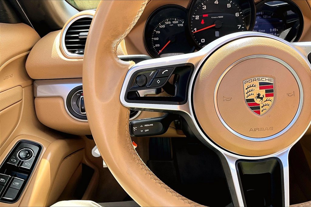 Used 2017 Porsche 718 Boxster RWD image 26
