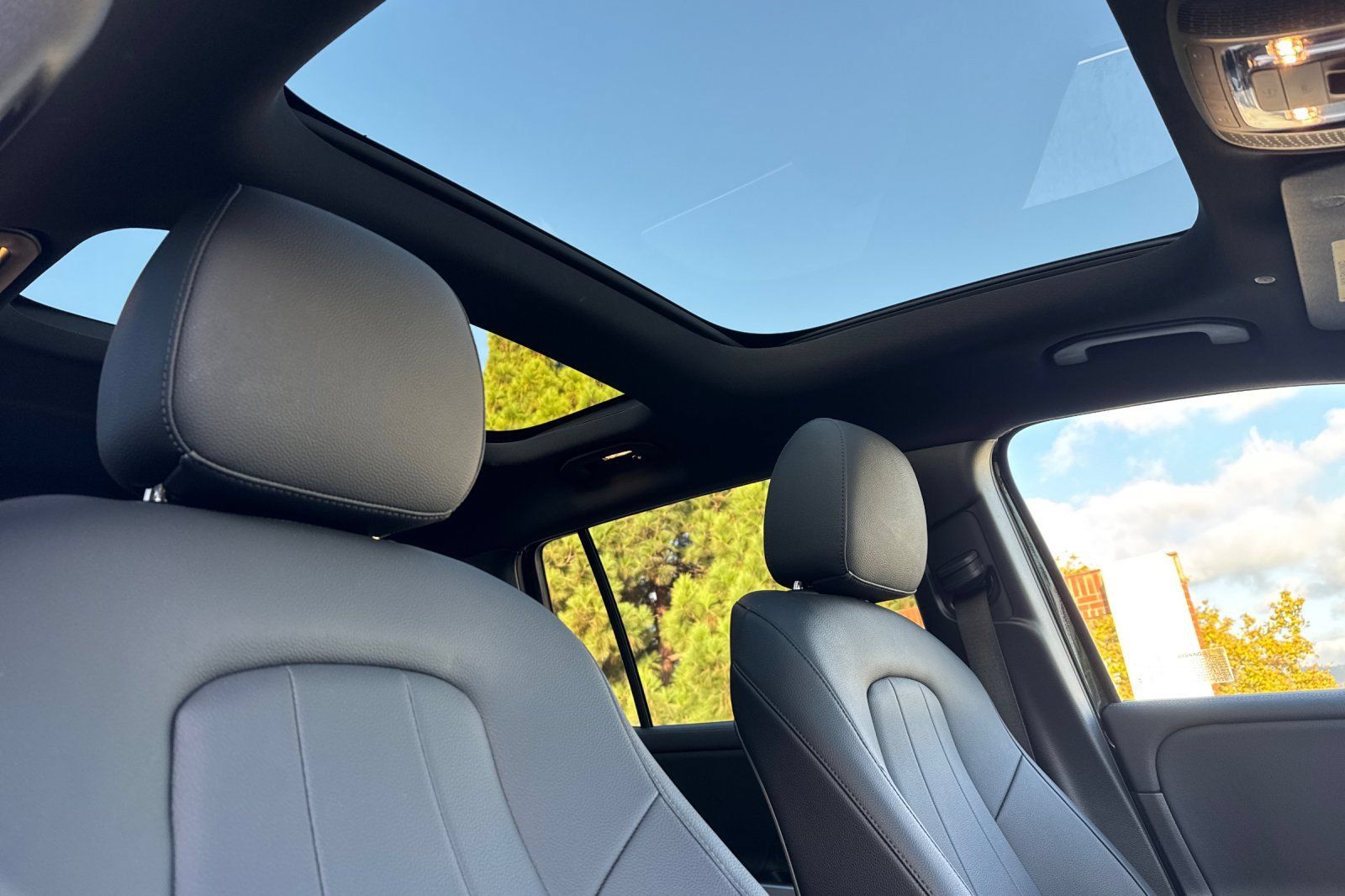 Certified 2023 Mercedes-Benz EQB 300 4MATIC image 20