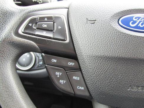 Used 2019 Ford Escape SE image 19