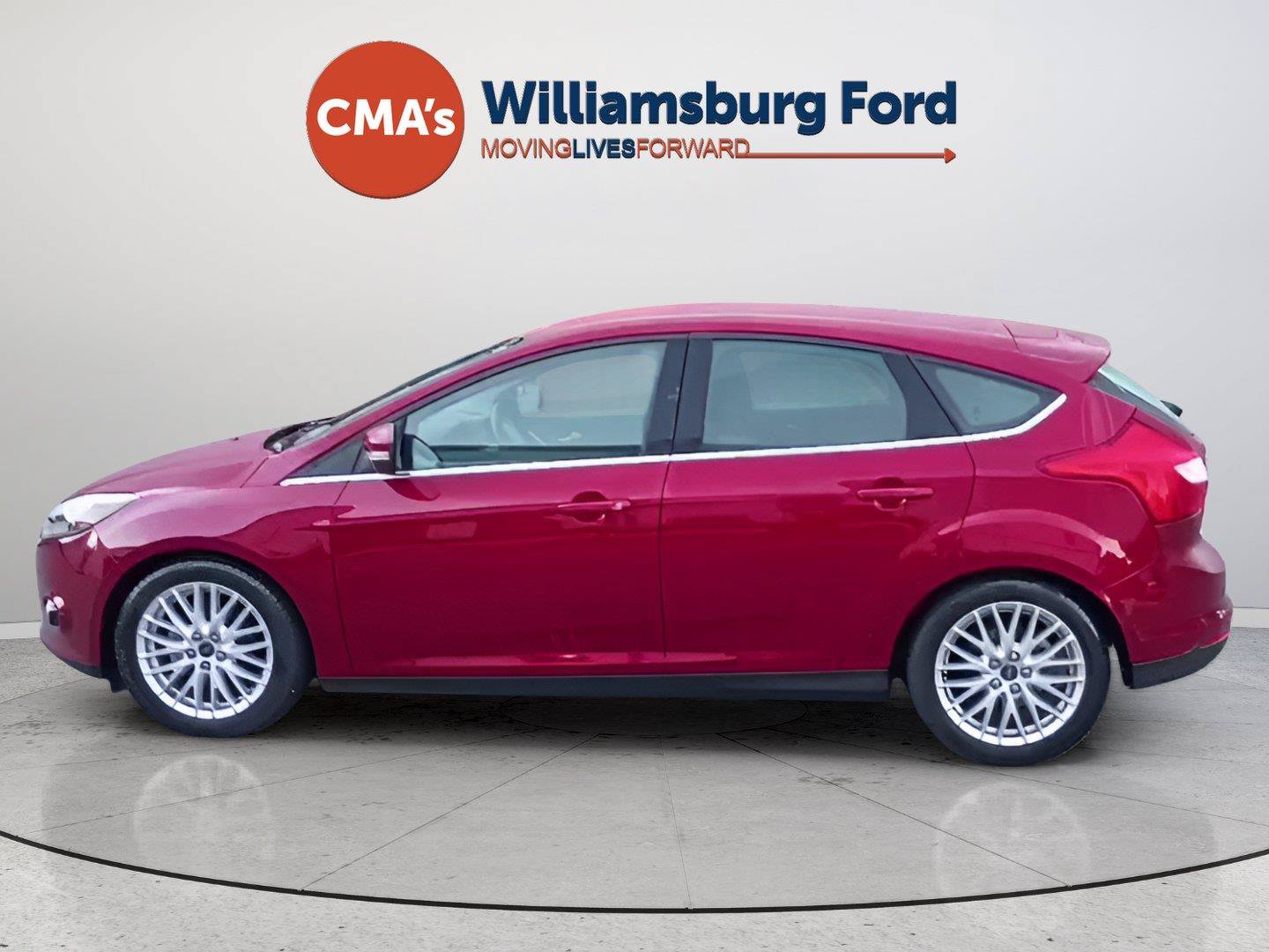 Used 2014 Ford Focus Titanium FWD image 2