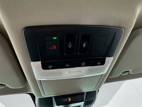 Used 2021 Nissan Rogue SL w/ Premium Package image 15