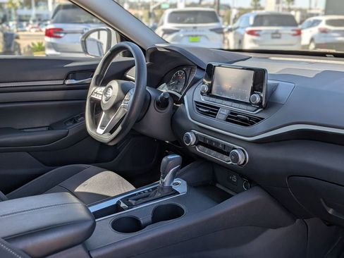 Used 2022 Nissan Altima 2.5 S image 23