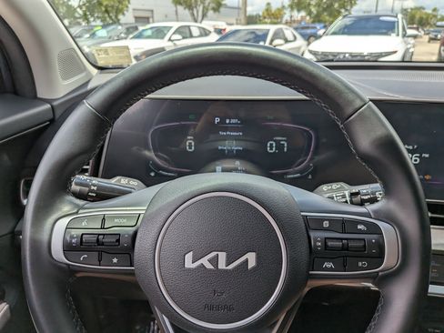 Used 2023 Kia Sportage EX FWD image 26