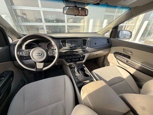 Used 2016 Kia Sedona LX w/ Option Group 020 image 10