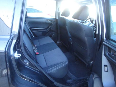 Used 2018 Subaru Forester 2.5i Premium w/ All-Weather Package image 13