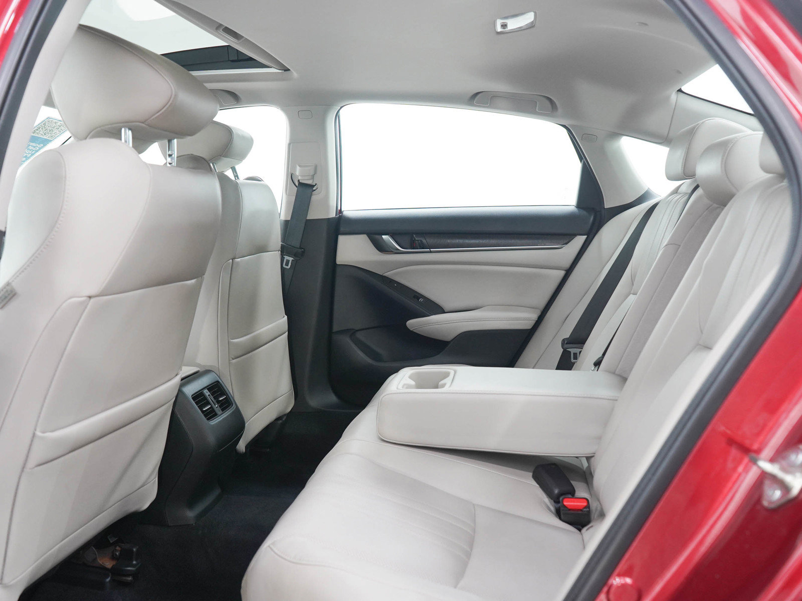 Used 2018 Honda Accord Touring image 13