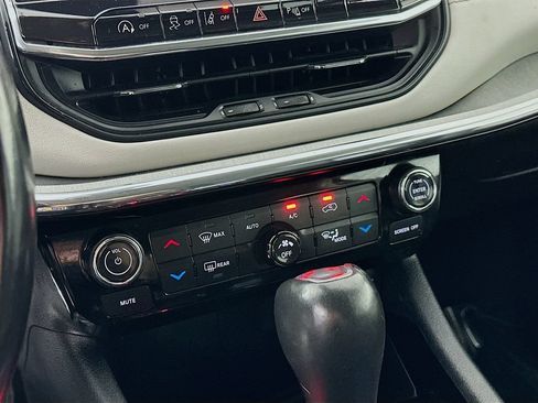 Certified 2022 Jeep Compass Limited AWD/4WD image 24