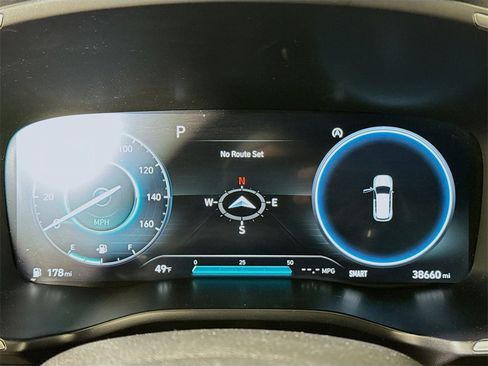 Used 2023 Hyundai Santa Fe SEL w/ Premium Package image 10