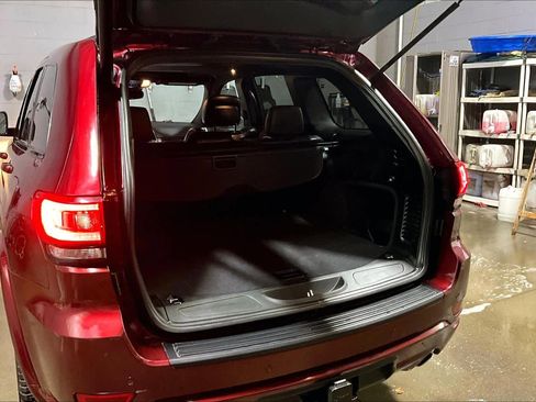 Used 2020 Jeep Grand Cherokee Altitude image 19