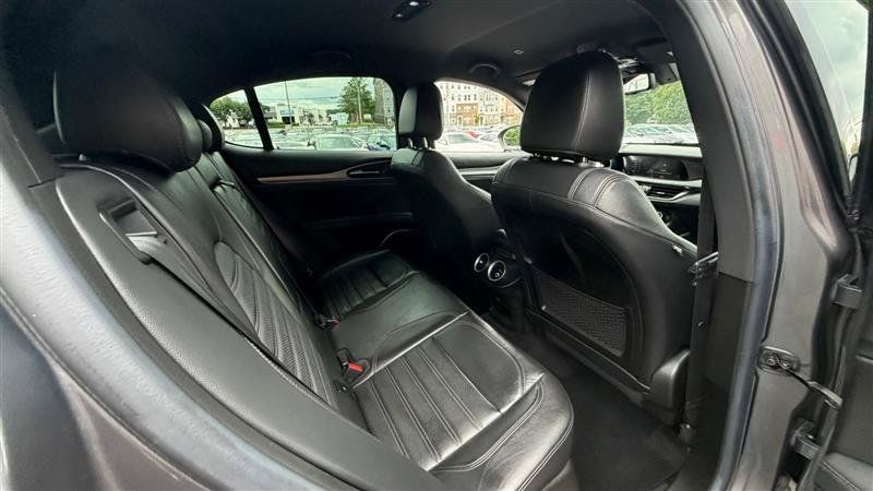 Used 2018 Alfa Romeo Stelvio Ti Sport AWD/4WD image 19