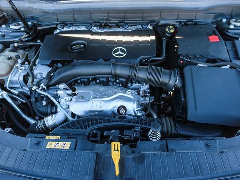 Used 2022 Mercedes-Benz GLB 250 image 27