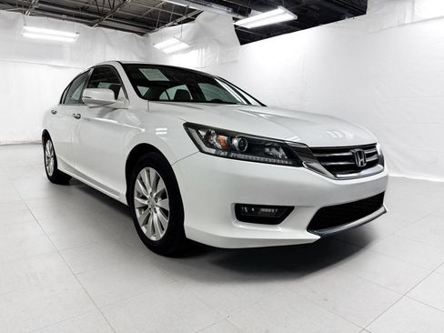 Used 2015 Honda Accord EX image 8