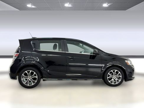 Used 2017 Chevrolet Sonic LT w/ Convenience Package image 8