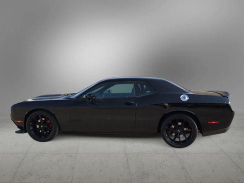 Used 2022 Dodge Challenger GT RWD image 5