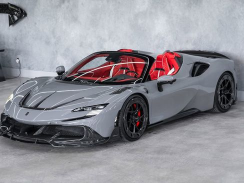 Used 2022 Ferrari SF90 Spider AWD/4WD image 5