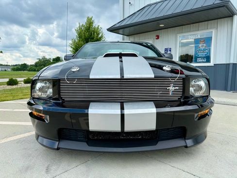 Used 2007 Ford Mustang GT image 4