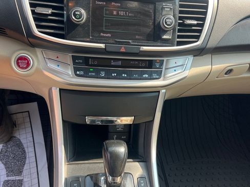 Used 2015 Honda Accord EX-L image 31