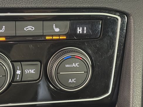 Used 2023 Volkswagen Atlas SEL R-Line image 25