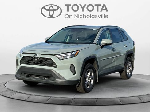 Used 2022 Toyota RAV4 XLE w/ Convenience Package image 1
