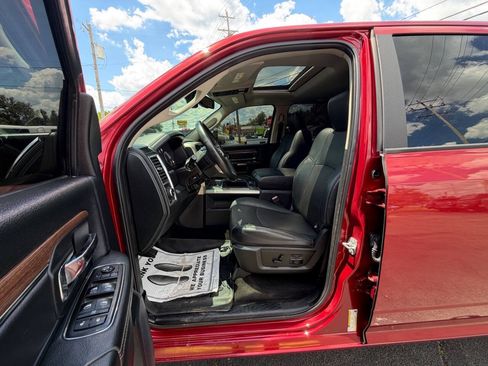 Used 2015 RAM 1500 Laramie AWD/4WD image 4