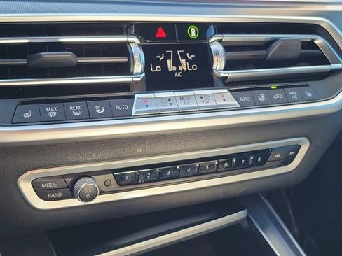 Used 2022 BMW X5 xDrive40i w/ M Sport Package image 29