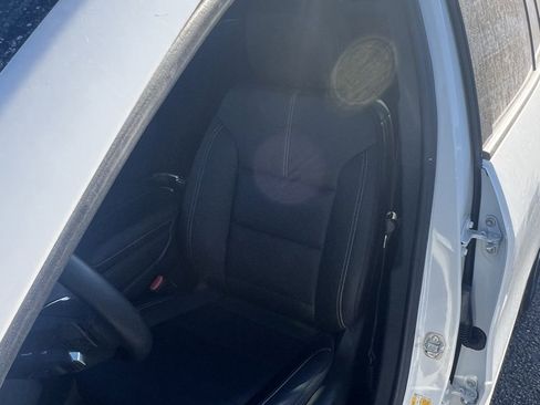 Used 2024 GMC Acadia Elevation image 4