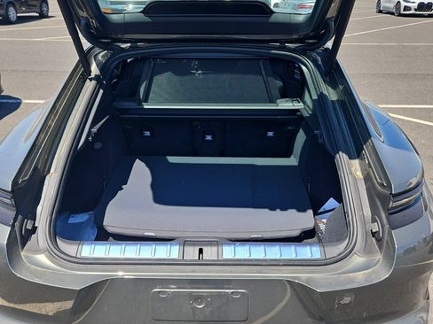 Used 2024 Porsche Panamera RWD image 12