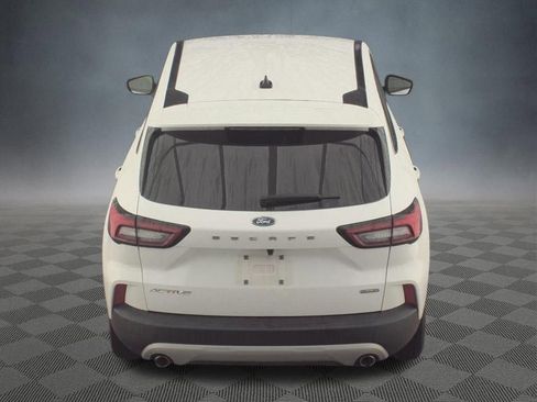 Used 2023 Ford Escape Active w/ Tech Pack #1 AWD/4WD image 3