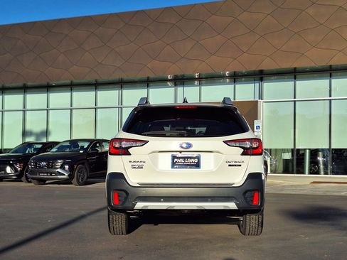 Used 2022 Subaru Outback Touring w/ Popular Package #2 image 5