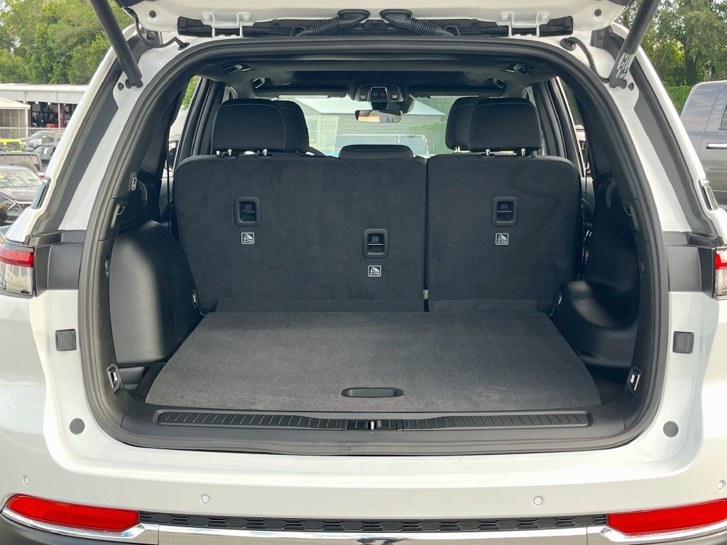 New 2026 Jeep Grand Cherokee Laredo X RWD image 25