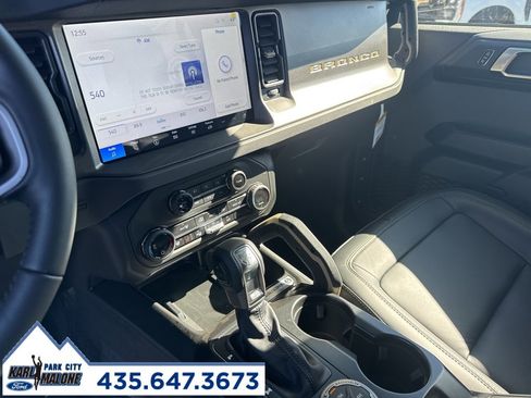 New 2025 Ford Bronco Badlands image 13