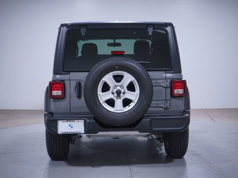 Used 2021 Jeep Wrangler Sport S image 5