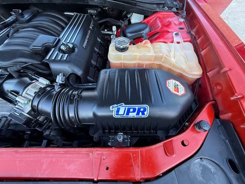 Used 2018 Dodge Challenger R/T Scat Pack w/ Leather Interior Group RWD image 25