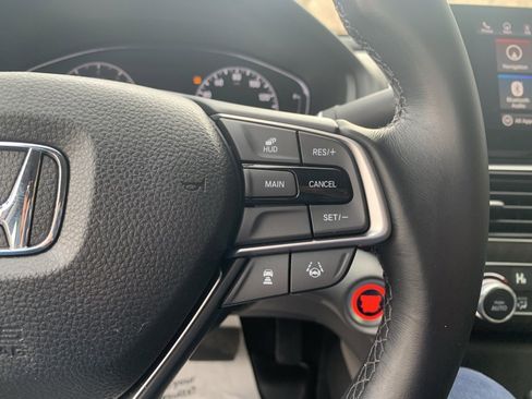 Used 2018 Honda Accord Touring image 20