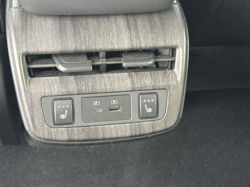 Used 2023 Nissan Ariya FWD image 15